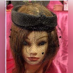 Black Vintage Halo Hat with Veil Netting - Mid-century Ringlet Fascinator